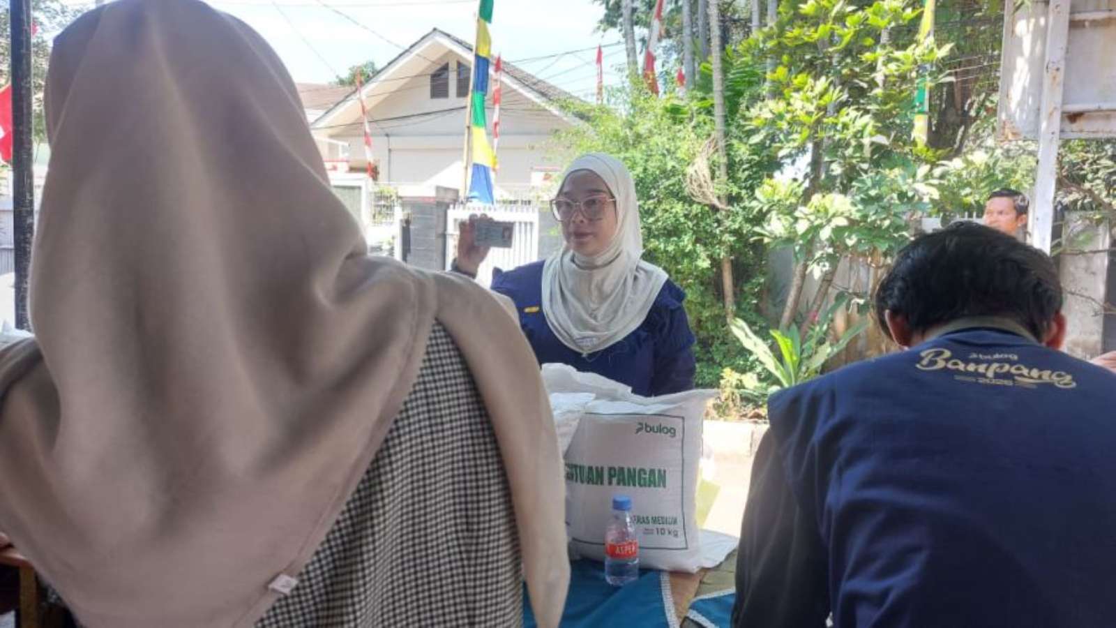 Bantuan 30 Kg Beras Ringankan Kebutuhan Warga, DKPP Kota Bandung Pastikan Kualitas Terjaga